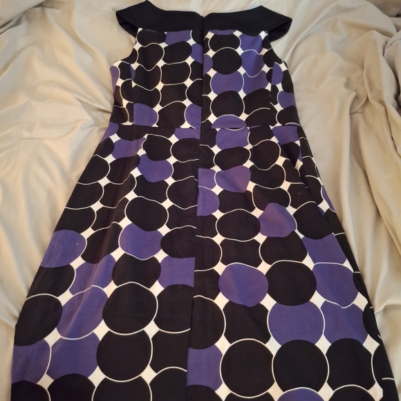 Julian Taylor Elegant Black and Purple Pleated Front Dress - Picture 7 of 8